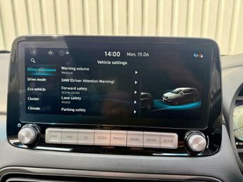 Hyundai KONA 39kWh SE Connect Auto 5dr (10.5kW Charger)