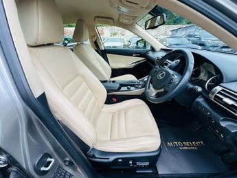 Lexus IS 300H PREMIER