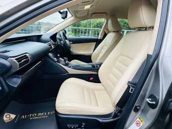 Lexus IS 300H PREMIER