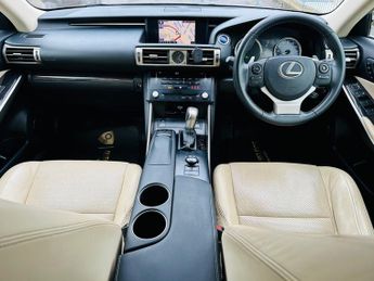 Lexus IS 300H PREMIER