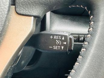 Lexus IS 300H PREMIER
