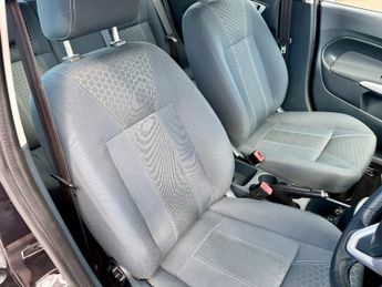 Ford Fiesta ZETEC TWO KEYS+ISOFIX+USB & AUX
