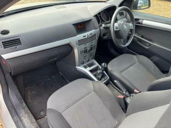 Vauxhall Astra 1.6i 16v Club 5dr