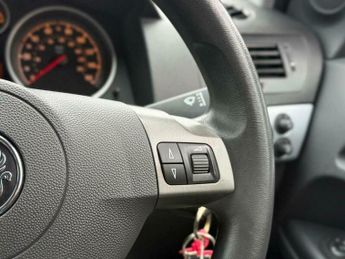 Vauxhall Astra 1.8i 16v Club 5dr
