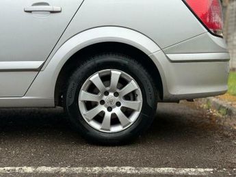 Vauxhall Astra 1.8i 16v Club 5dr