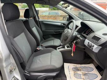 Vauxhall Astra 1.8i 16v Club 5dr