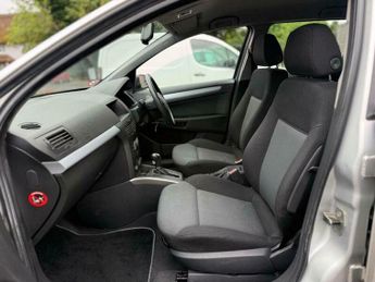 Vauxhall Astra 1.8i 16v Club 5dr