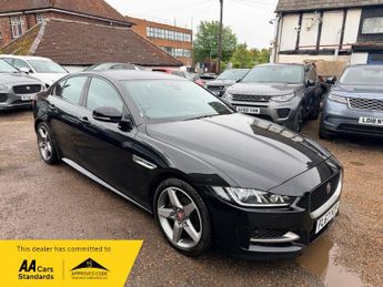 Jaguar XE D R-SPORT