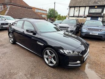 Jaguar XE D R-SPORT
