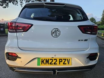 MG ZS TROPHY CONNECT