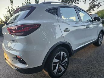 MG ZS TROPHY CONNECT