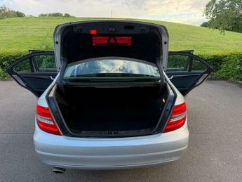 Mercedes-Benz C Class 2.1 C220 CDI BlueEfficiency SE G-Tronic+ Euro 5 (s/s) 4dr