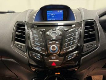 Ford Fiesta 1.0T EcoBoost Zetec Powershift Euro 6 3dr