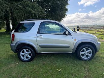 Toyota RAV4 VVTI NRG