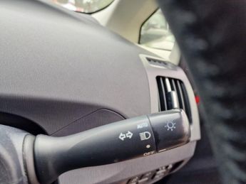 Toyota Prius 1.8 Hybrid VVT-h Active 5dr CVT