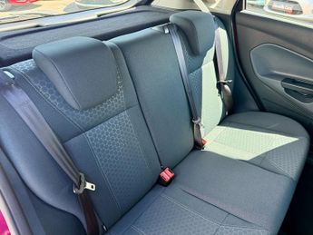 Ford Fiesta ZETEC CAMBELT+BLUETOOTH+TWO KEYS
