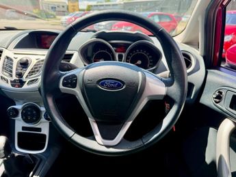 Ford Fiesta ZETEC CAMBELT+BLUETOOTH+TWO KEYS