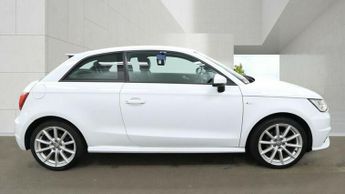 Audi A1 TFSI S LINE NAV