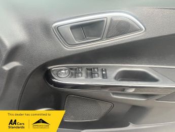 Ford B-Max TITANIUM