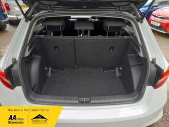 Skoda Fabia DESIGN EDITION TSI DSG, CAR PLAY, 1 OWNER,WHITE, AUTO,