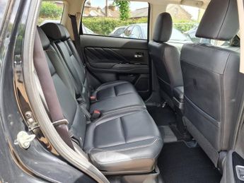 Mitsubishi Outlander PHEV GX 4H
