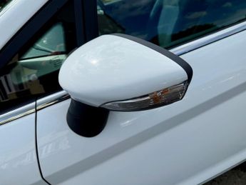 Ford Fiesta ZETEC CAMBELT+BLUETOOTH+TWO KEYS