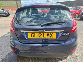 Ford Fiesta ZETEC AIRCON+TWO KEYS+ISOFIX