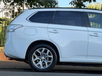 Mitsubishi Outlander 2.0h 12kWh GX4h CVT 4WD Euro 5 (s/s) 5dr