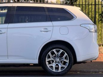 Mitsubishi Outlander 2.0h 12kWh GX4h CVT 4WD Euro 5 (s/s) 5dr