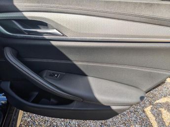 BMW 5 SERIES 530E M SPORT