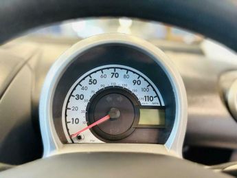 Peugeot 107 1.0 12V Urban Euro 4 3dr