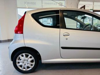 Peugeot 107 1.0 12V Urban Euro 4 3dr