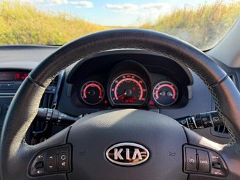 Kia Ceed 1.6 CRDi 3 Hatchback 5dr Diesel Auto Euro 5 (113 bhp)
