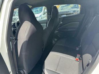 Nissan Juke 1.0 DIG-T N-Connecta DCT Auto Euro 6 (s/s) 5dr