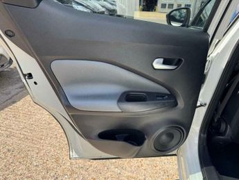 Nissan Juke 1.0 DIG-T N-Connecta DCT Auto Euro 6 (s/s) 5dr