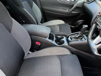 Nissan Qashqai 1.2 DIG-T N-Connecta XTRON Euro 6 5dr 113BHP