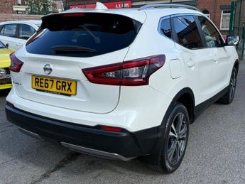 Nissan Qashqai 1.2 DIG-T N-Connecta XTRON Euro 6 5dr 113BHP
