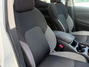 Nissan Qashqai 1.2 DIG-T N-Connecta XTRON Euro 6 5dr 113BHP