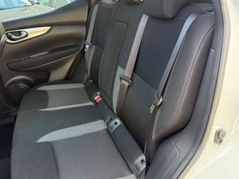 Nissan Qashqai 1.2 DIG-T N-Connecta XTRON Euro 6 5dr 113BHP