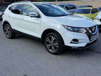 Nissan Qashqai 1.2 DIG-T N-Connecta XTRON Euro 6 5dr 113BHP
