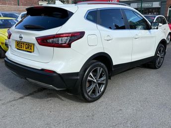 Nissan Qashqai 1.2 DIG-T N-Connecta XTRON Euro 6 5dr 113BHP