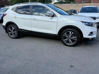 Nissan Qashqai 1.2 DIG-T N-Connecta XTRON Euro 6 5dr 113BHP