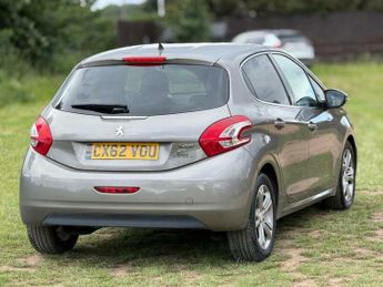 Peugeot 208 1.6 e-HDi Allure Euro 5 (s/s) 5dr