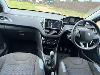 Peugeot 208 1.6 e-HDi Allure Euro 5 (s/s) 5dr