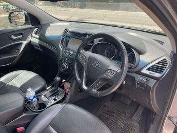 Hyundai Santa Fe 2.2 CRDi Premium SUV 5dr Diesel Auto 4WD Euro 5 (7 seat) (194 bh