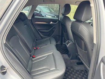 Audi Q3 2.0 TFSI SE S (211bhp) Quattro 5d S Tronic Specs