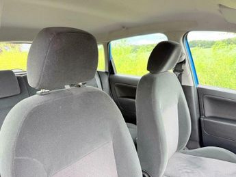 Ford Fiesta 1.6 Ghia 5dr