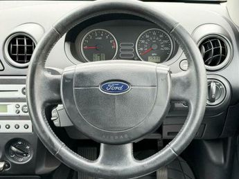 Ford Fiesta 1.6 Ghia 5dr