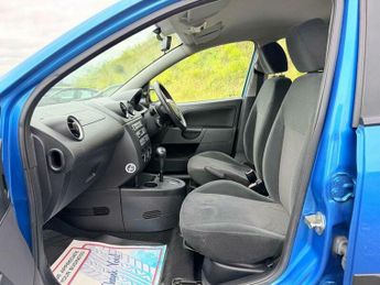 Ford Fiesta 1.6 Ghia 5dr