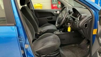Ford Fiesta 1.6 Ghia 5dr